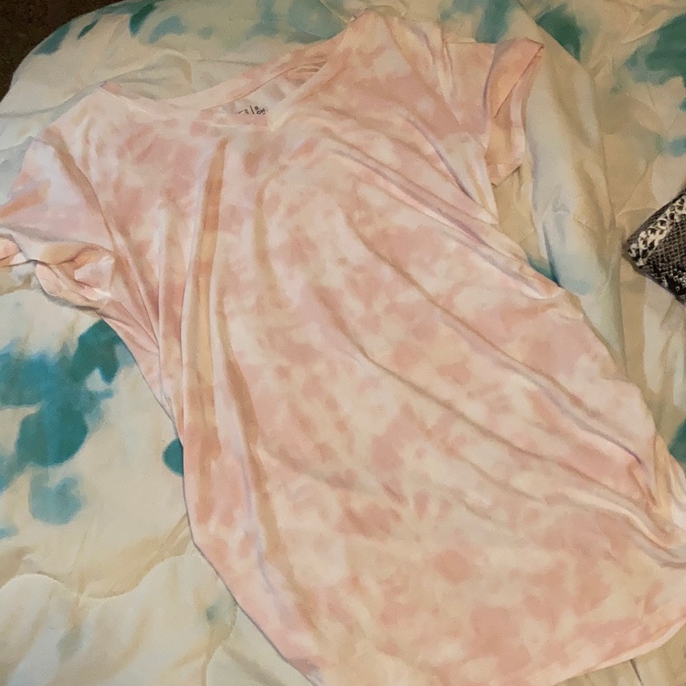 Time and Tru brand, maternity! It’s a size small and pink & white tie dye!